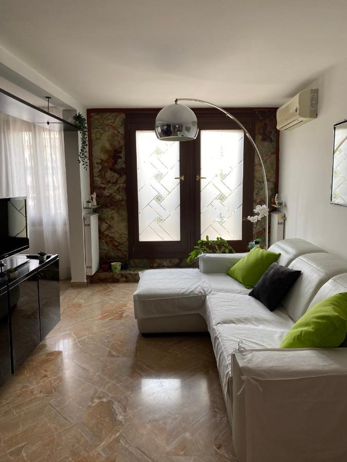 Casa Di Angela Apartment คิออกเจีย ภายนอก รูปภาพ